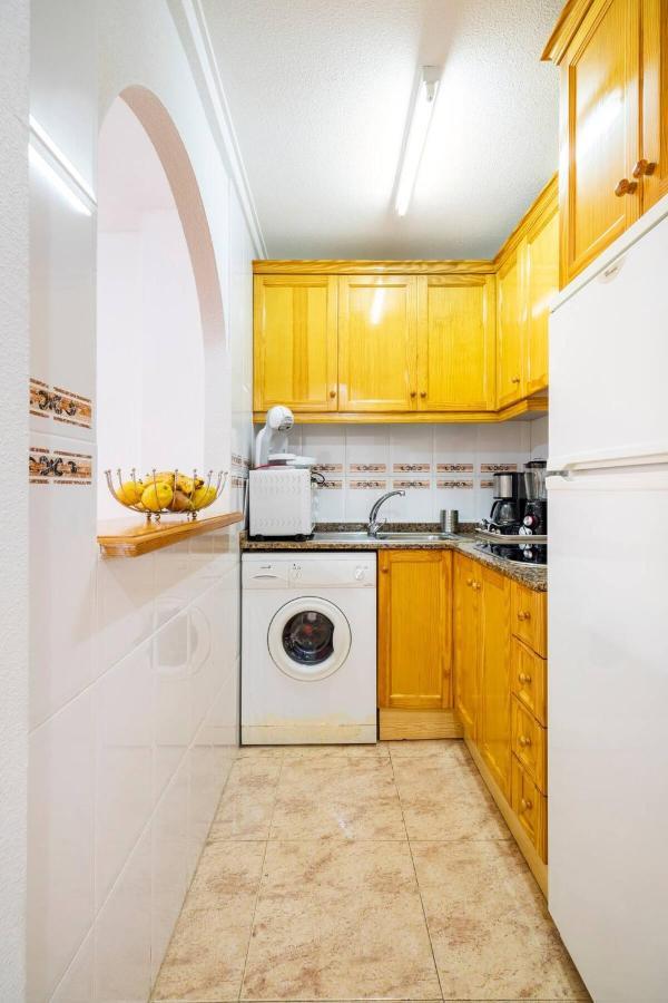 Apartamento Compartido - Solo El Dormitorio Es Privado Torrevieja Bagian luar foto