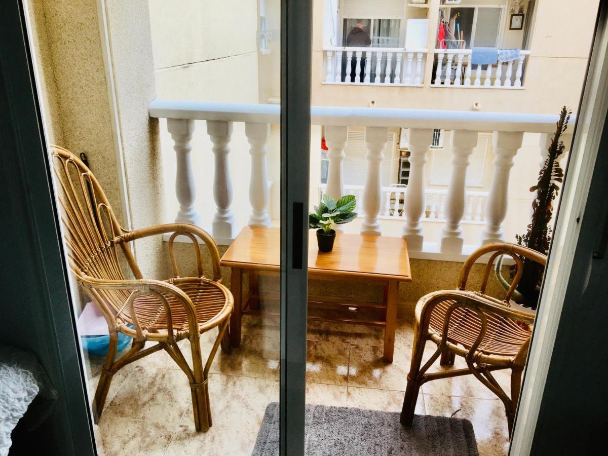 Apartamento Compartido - Solo El Dormitorio Es Privado Torrevieja Bagian luar foto